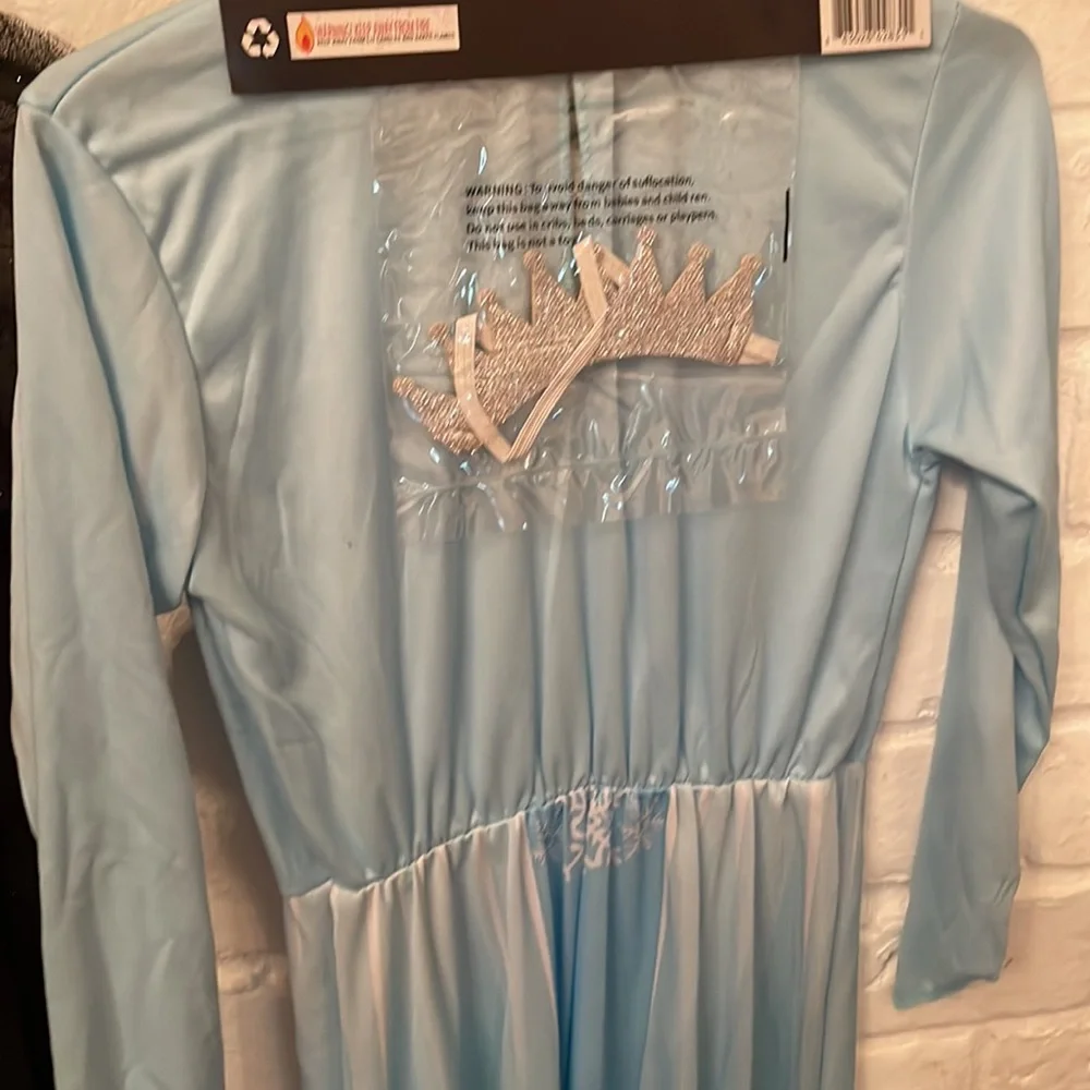 2 Rubie’s Costumes for Halloween or dress up - loads of fun for a girl (mlb)